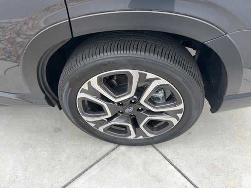 Certified 2025 Subaru Ascent Limited w/ Popular Package #2 image 9