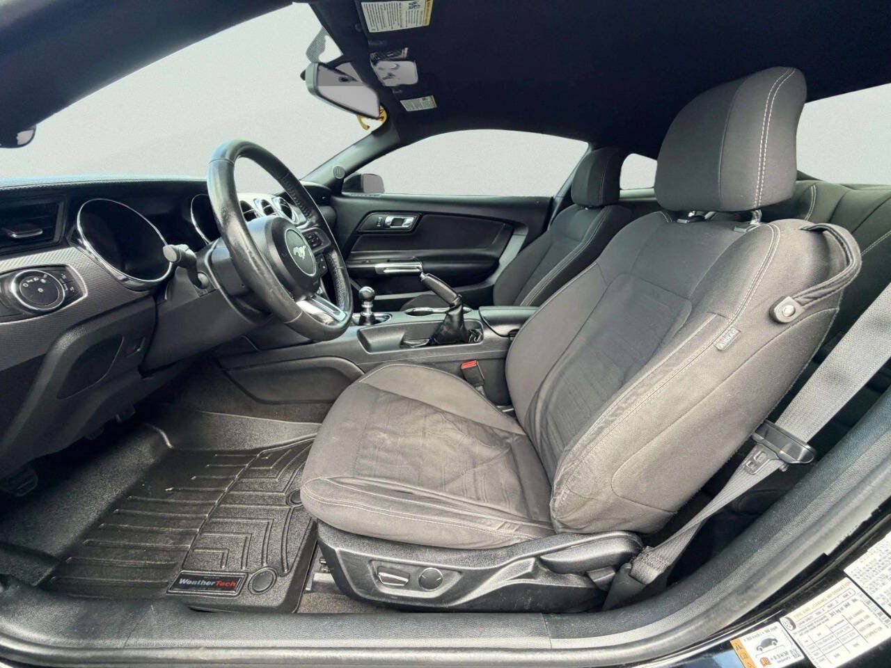 Used 2017 Ford Mustang GT RWD image 17