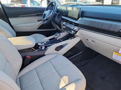 New 2025 Kia Telluride EX image 16