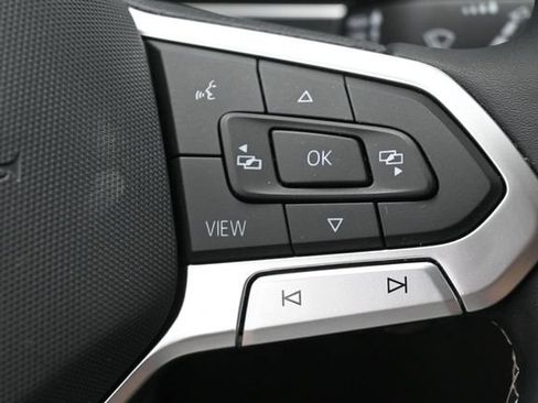 Used 2022 Volkswagen Tiguan SE AWD/4WD image 18