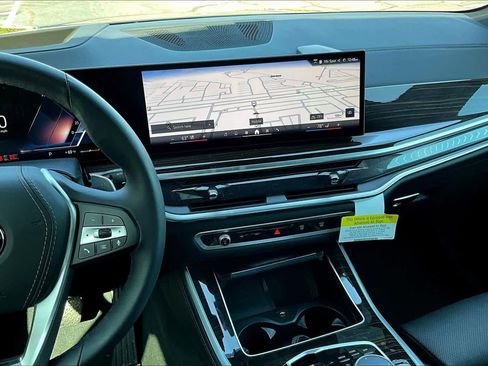 Certified 2025 BMW X5 xDrive40i w/ Premium Package image 6