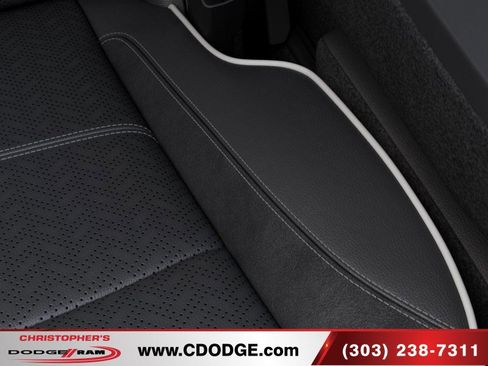 New 2026 RAM 2500 Laramie AWD/4WD image 20