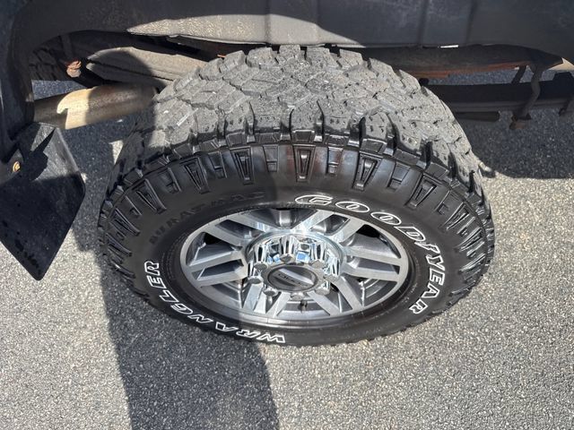 Used 2019 Ford F250 Lariat w/ Lariat Ultimate Package AWD/4WD image 18