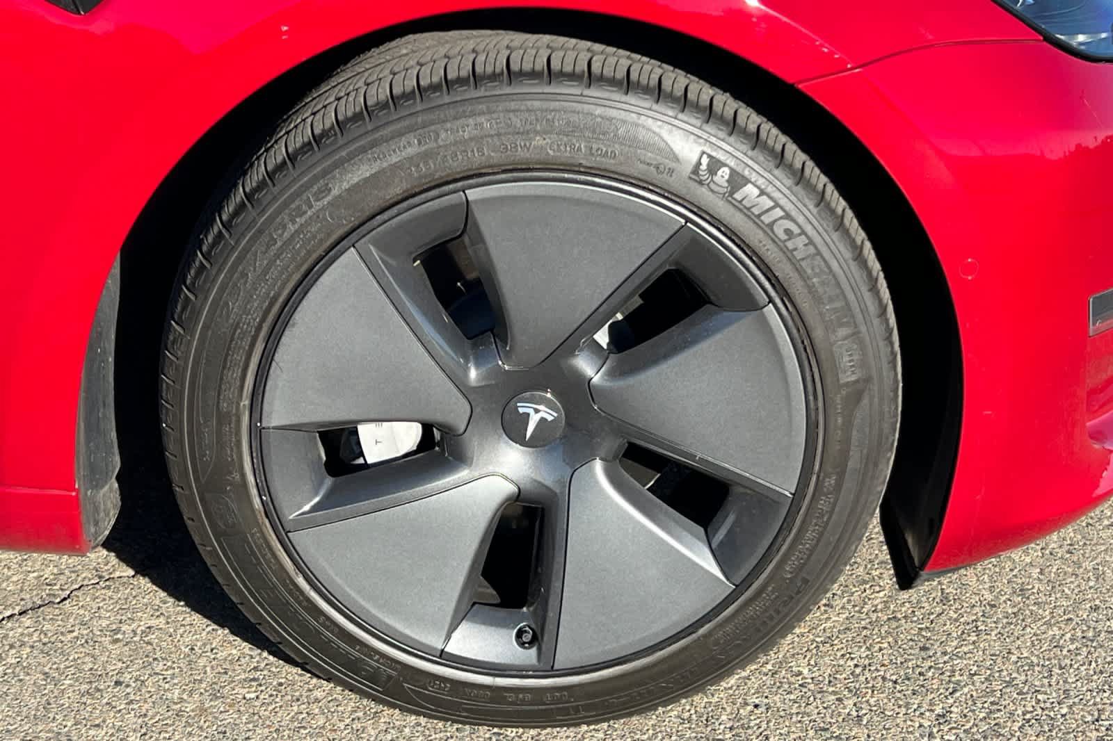 Used 2021 Tesla Model 3 Standard Range Plus RWD image 18