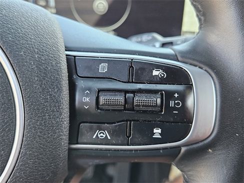 Used 2023 Kia Sportage SX image 32