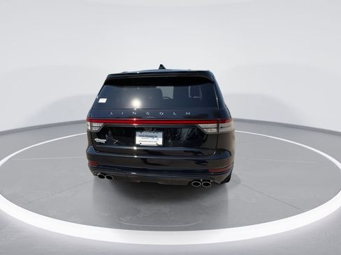 New 2026 Lincoln Aviator AWD image 8