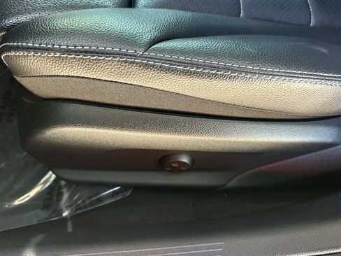 Used 2019 Mercedes-Benz C 300 Sedan image 15