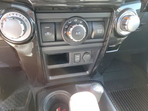 Used 2019 Toyota 4Runner TRD Off-Road Premium AWD/4WD image 15
