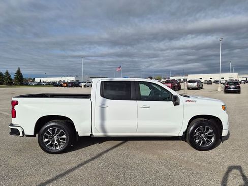 Used 2023 Chevrolet Silverado 1500 RST AWD/4WD image 4