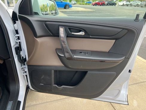 Used 2016 GMC Acadia SLT w/ Premium Edition AWD/4WD image 24