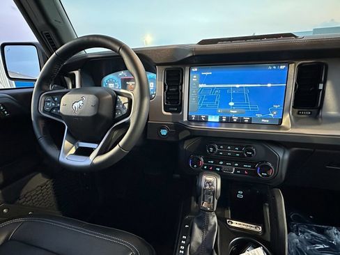 New 2025 Ford Bronco Outer Banks w/ Sasquatch Package image 42