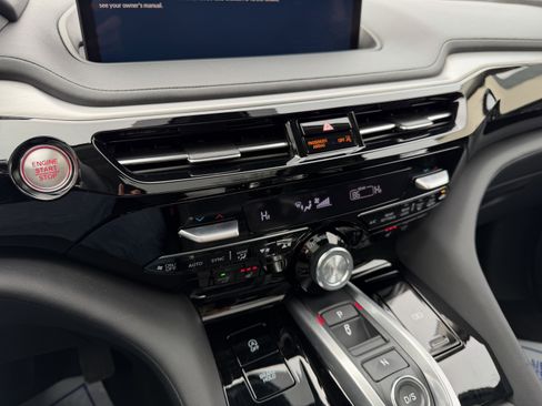 Used 2023 Acura MDX SH-AWD w/ Technology Package image 21