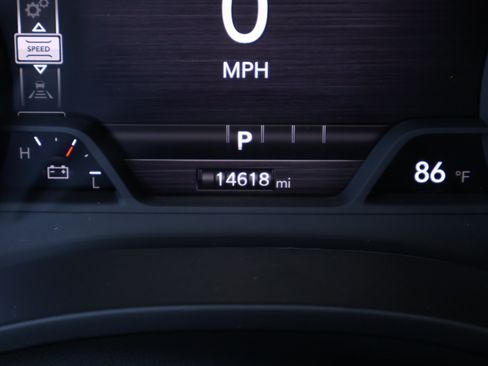 Used 2025 RAM 1500 Big Horn AWD/4WD image 4