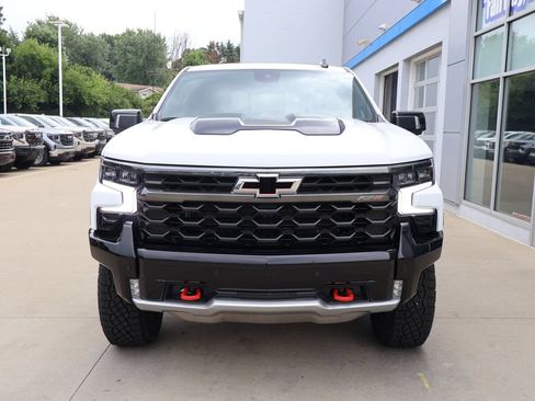 New 2026 Chevrolet Silverado 1500 ZR2 w/ LPO, Dark Essentials Package AWD/4WD image 5