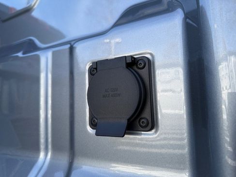 New 2026 GMC Canyon Elevation w/ Convenience Package image 9