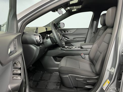 New 2026 Chevrolet Equinox LT AWD/4WD image 9