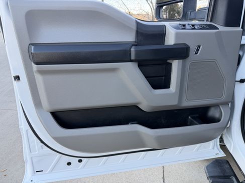 Used 2020 Ford F250 XL w/ Power Equipment Group image 18