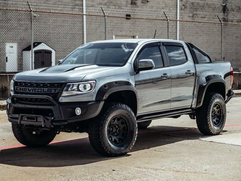 Used 2019 Chevrolet Colorado ZR2 w/ Colorado ZR2 Bison Edition AWD/4WD image 38