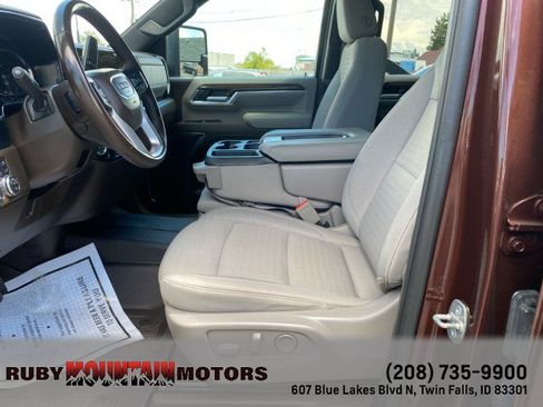 Used 2024 GMC Sierra 2500 SLE AWD/4WD image 11