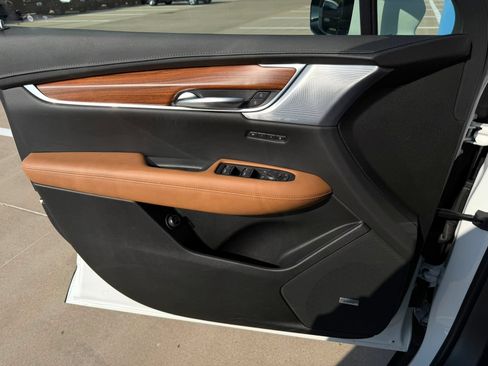Used 2023 Cadillac XT5 Premium Luxury FWD image 24