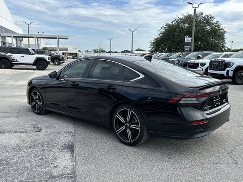 Used 2024 Honda Accord Sport image 7