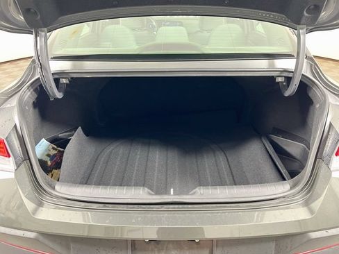 Used 2024 Hyundai Elantra SEL FWD image 25