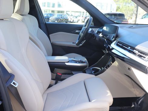 Used 2025 BMW X1 xDrive28i w/ Convenience Package image 19