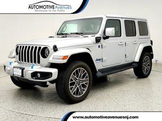 Used 2023 Jeep Wrangler Unlimited Sahara AWD/4WD video 1