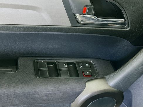 Used 2011 Honda CR-V LX image 15