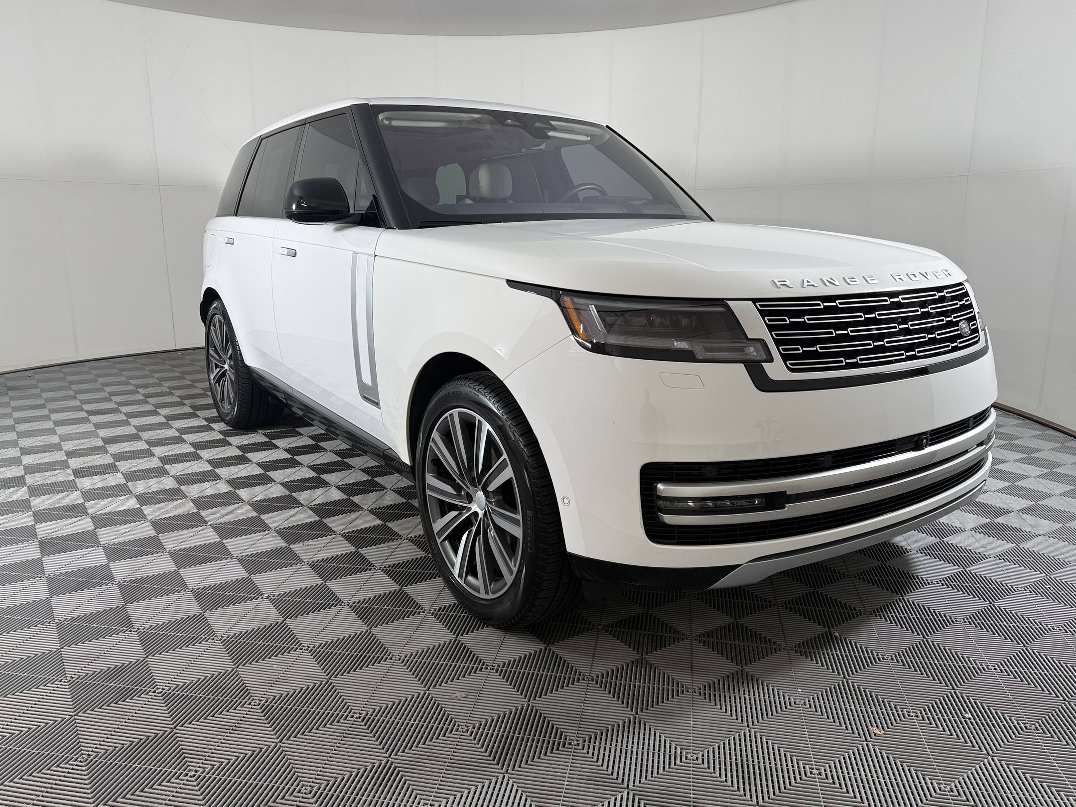 Certified 2023 Land Rover Range Rover Autobiography AWD/4WD image 7