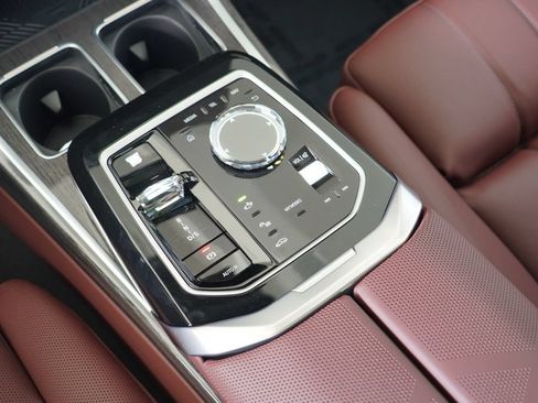 New 2026 BMW 740i w/ Premium Package RWD image 26