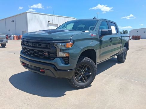 Used 2026 Chevrolet Silverado 1500 Custom Trail Boss AWD/4WD image 1