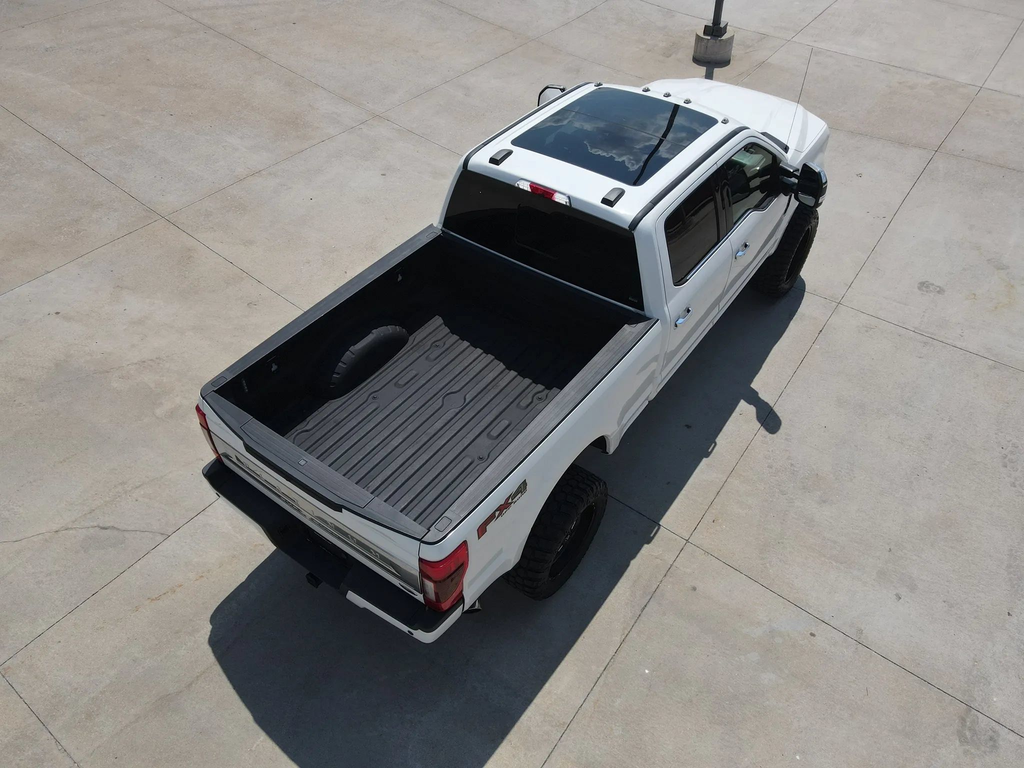 Used 2020 Ford F350 Platinum w/ FX4 Off-Road Package AWD/4WD image 58