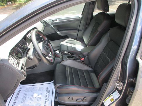 Used 2018 Volkswagen GTI Autobahn FWD image 10