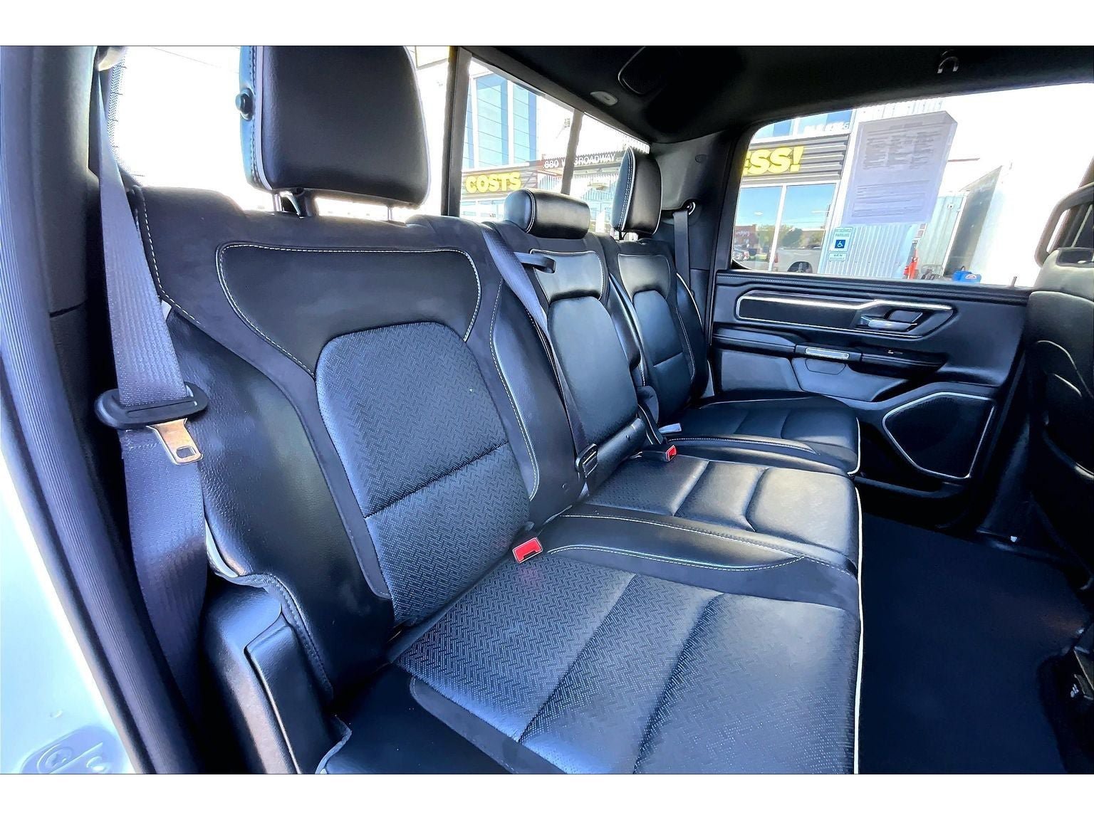 Used 2025 RAM 1500 Laramie AWD/4WD image 29