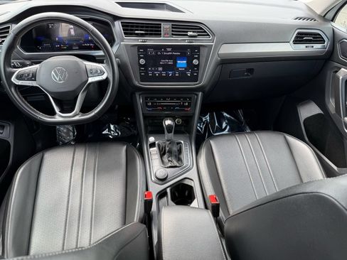 Used 2024 Volkswagen Tiguan SE AWD/4WD image 26