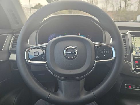Used 2025 Volvo XC90 B5 Core w/ Protection Package Premier AWD/4WD image 25