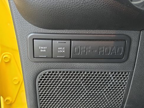 Used 2015 Jeep Wrangler Unlimited Rubicon w/ Connectivity Group image 24