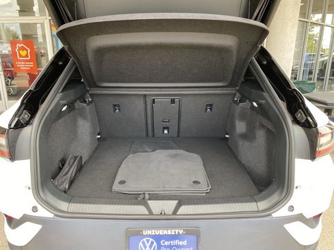 Certified 2021 Volkswagen ID.4 1st Edition RWD image 17