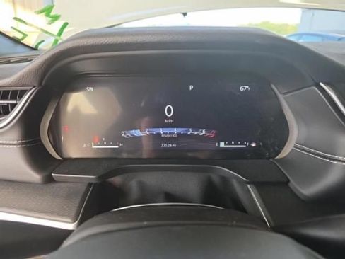 Used 2023 Jeep Grand Cherokee Altitude AWD/4WD image 9