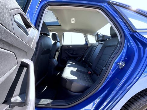 Used 2023 Volkswagen Jetta SE FWD image 20