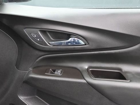 Used 2022 Chevrolet Equinox LT FWD image 32