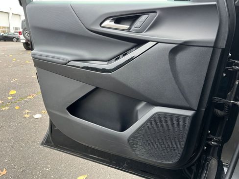 Used 2025 Chevrolet Equinox LT image 21