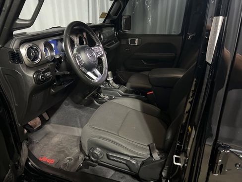 Used 2022 Jeep Wrangler Unlimited Sahara w/ Cold Weather Group image 13