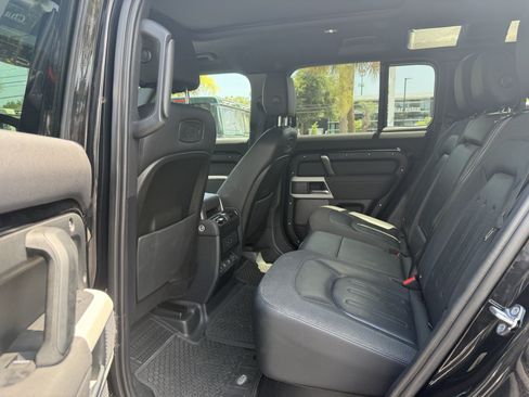 Used 2021 Land Rover Defender 110 S AWD/4WD image 33