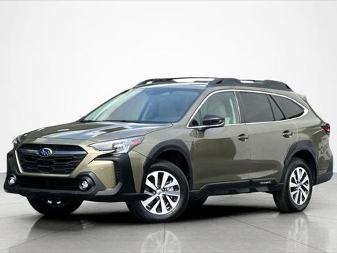 Used 2023 Subaru Outback Premium image 1