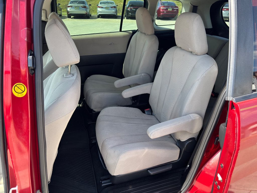 Used 2014 MAZDA MAZDA5 Sport FWD image 19