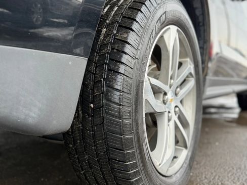 Used 2017 Chevrolet Equinox Premier w/ Enhanced Convenience Package image 24