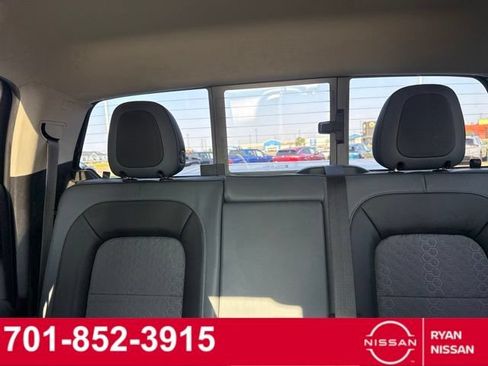 Used 2017 Chevrolet Colorado Z71 AWD/4WD image 7