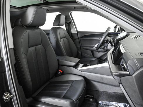 Certified 2025 Audi Q5 Premium Plus w/ Premium Plus image 22